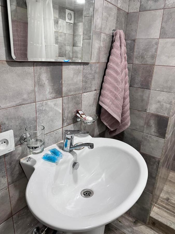 Mandarin Hotel Erywań Zewnętrze zdjęcie